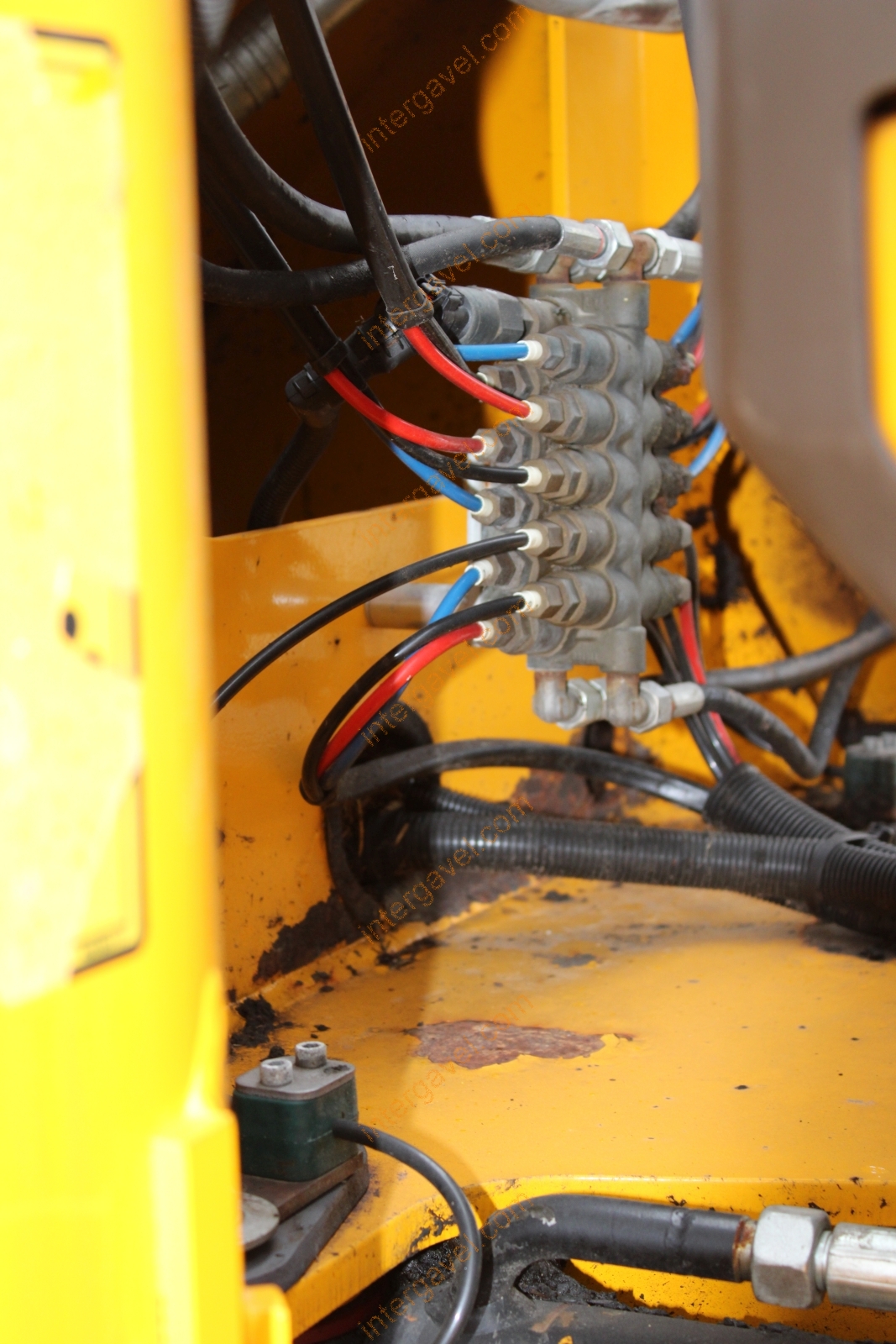 Homlokrakodó - JCB 11