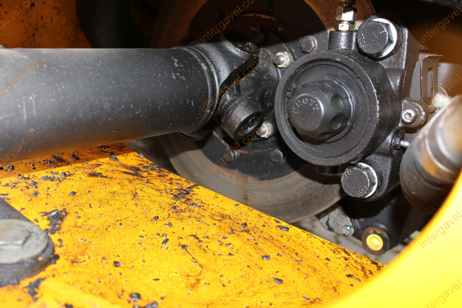 Homlokrakodó - JCB 17