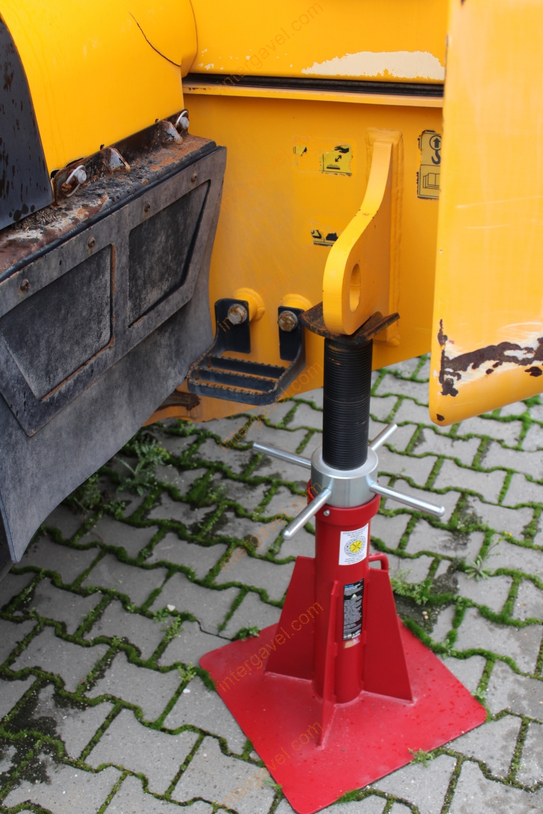 Homlokrakodó - JCB 21