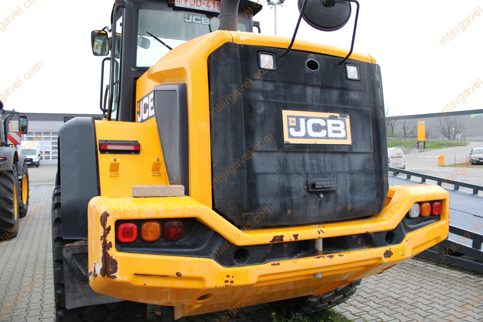 Homlokrakodó - JCB 22