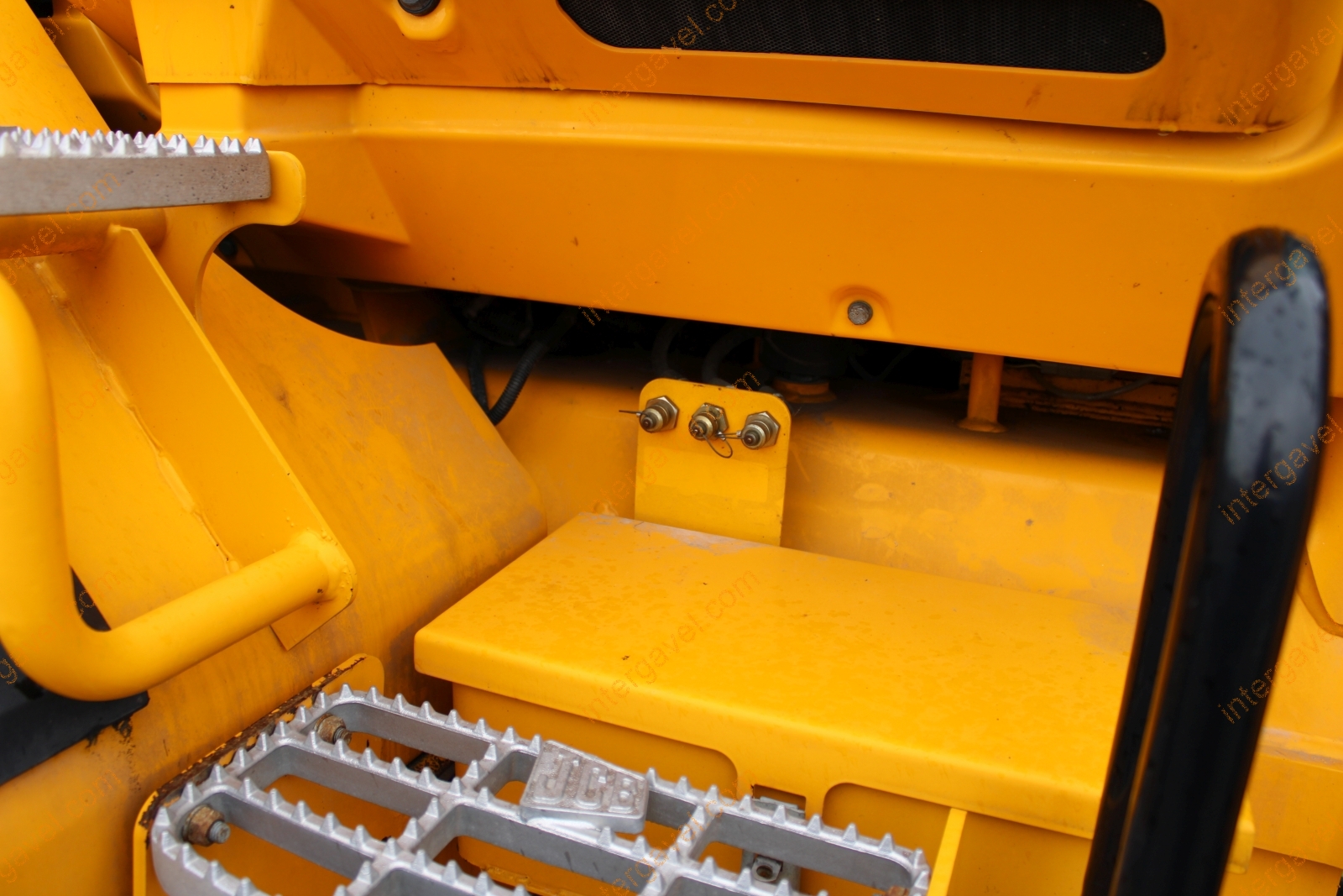 Homlokrakodó - JCB 28