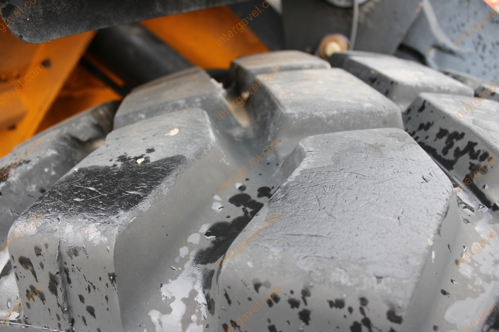 Homlokrakodó - JCB 33