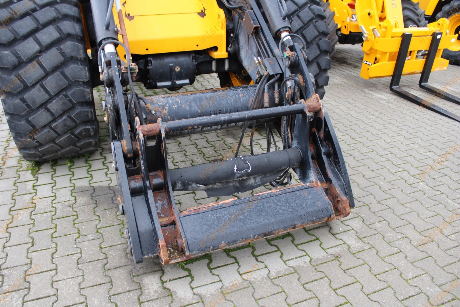 Homlokrakodó - JCB 36