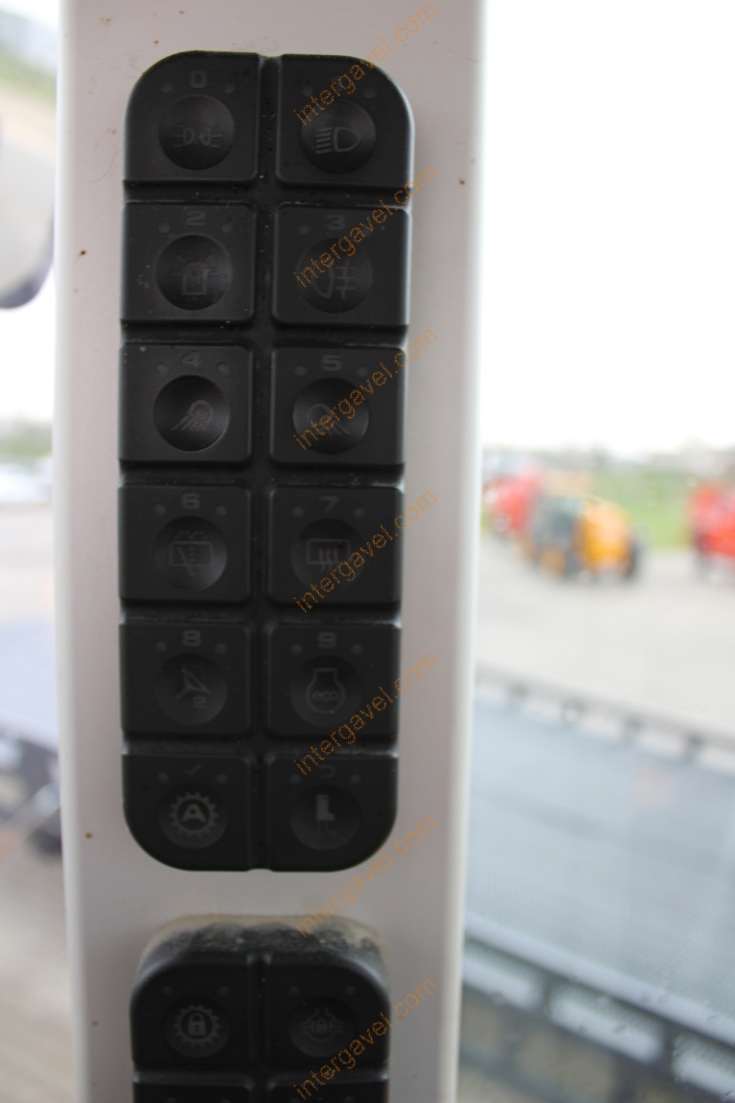 Homlokrakodó - JCB 49