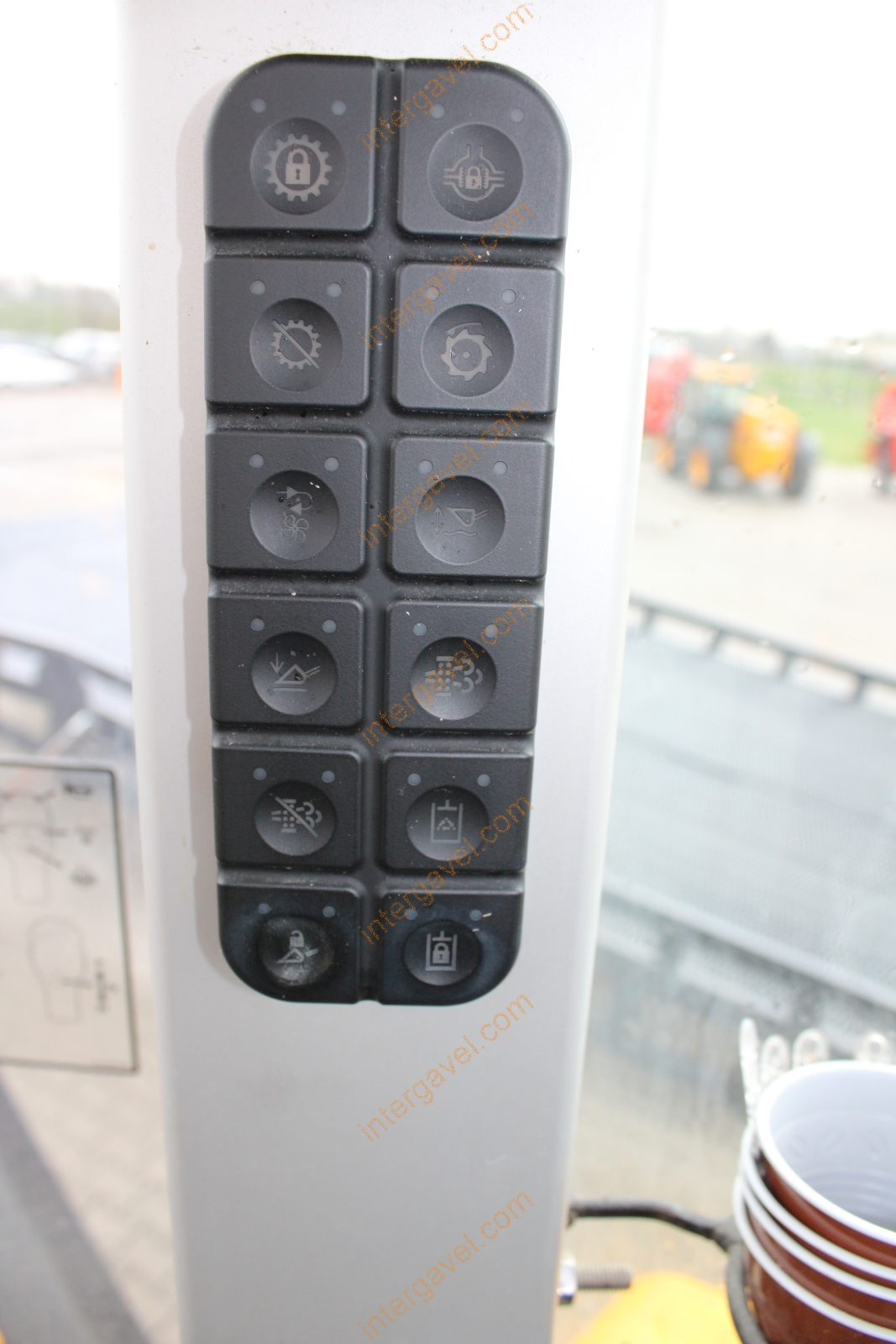 Homlokrakodó - JCB 50