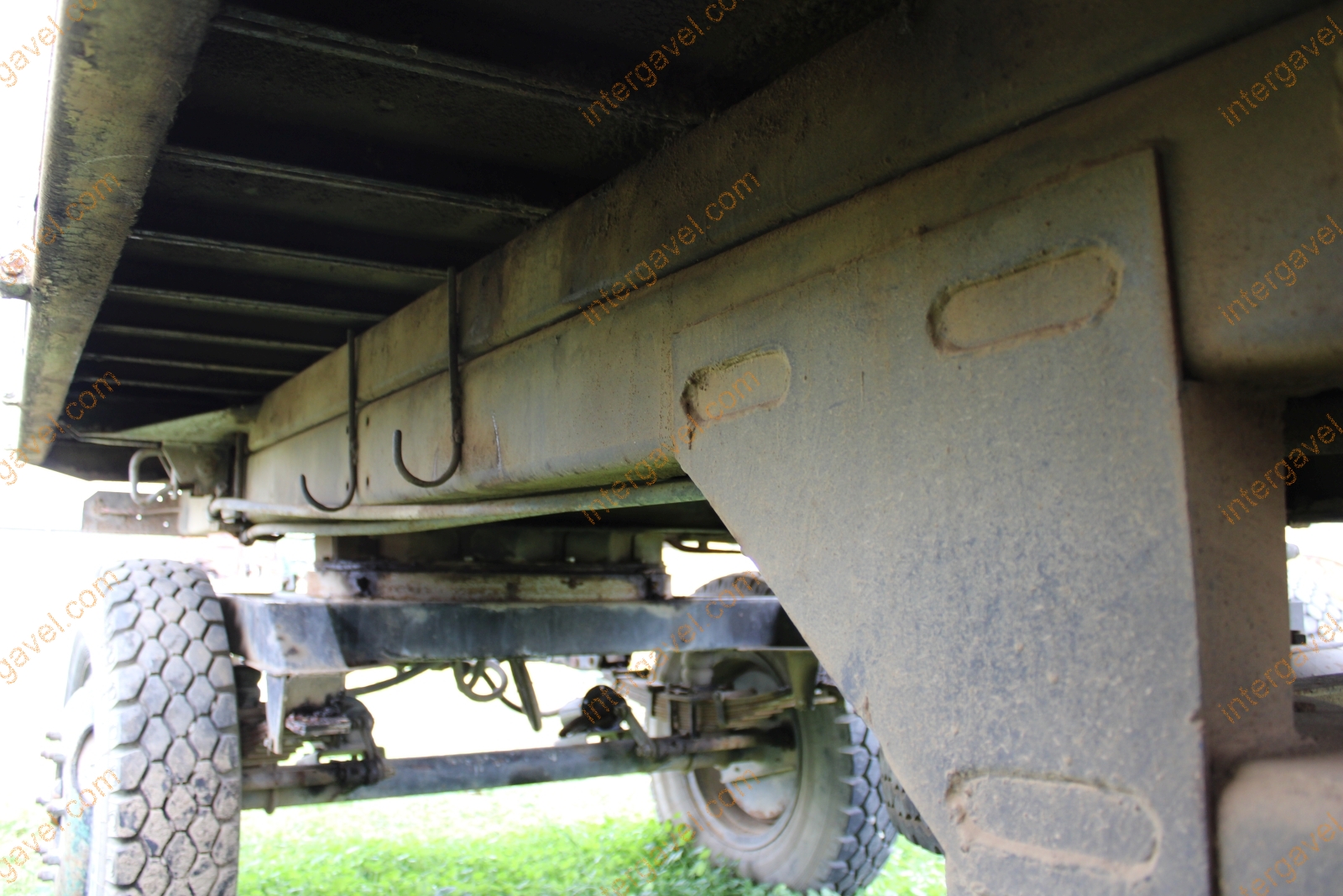 Üzemanyag szállító pótkocsi 13