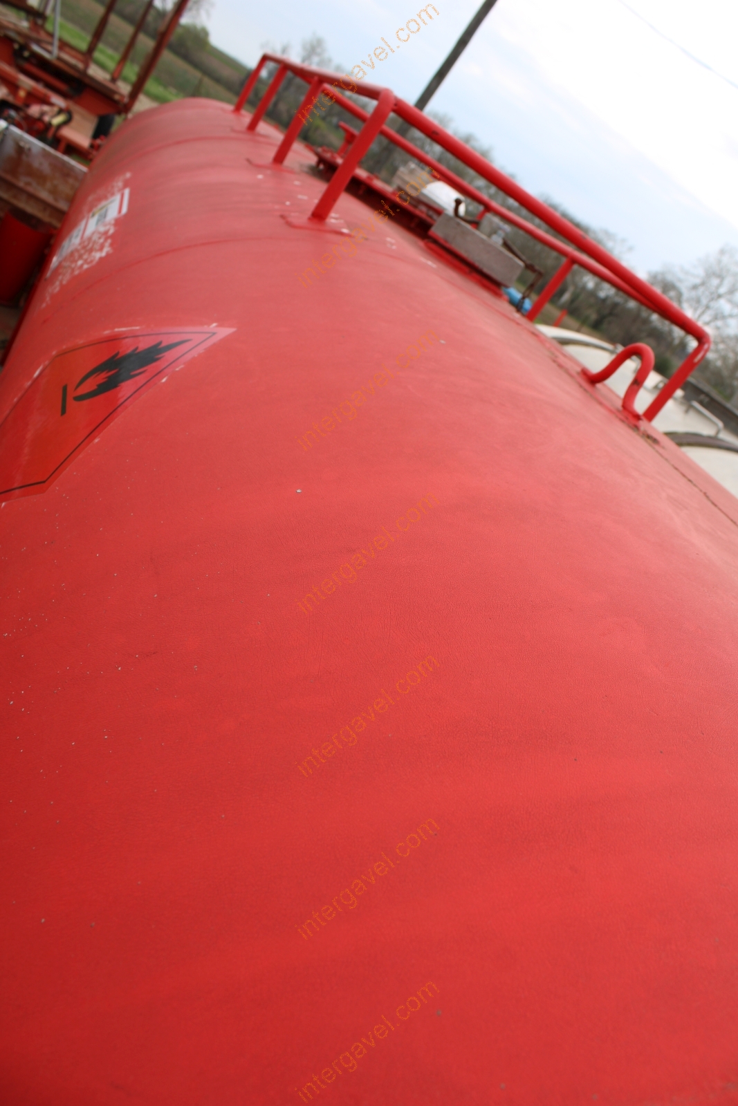 Üzemanyag szállító pótkocsi 16