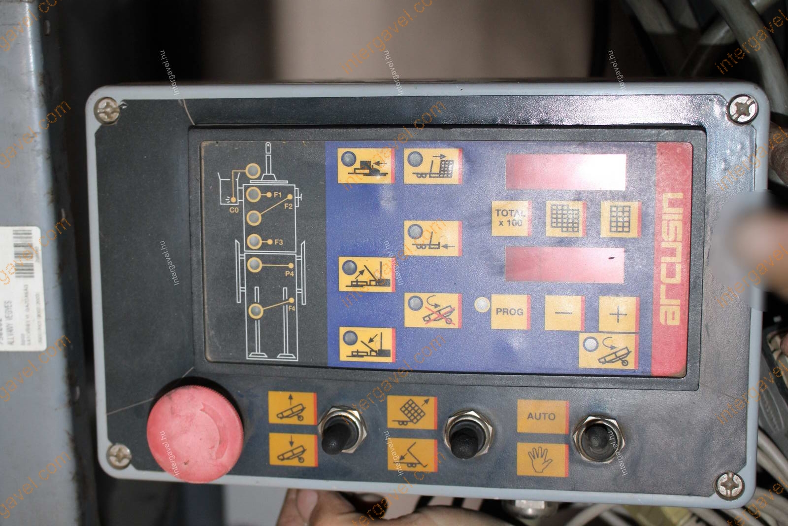 Bálafelszedő - Arcusin 18