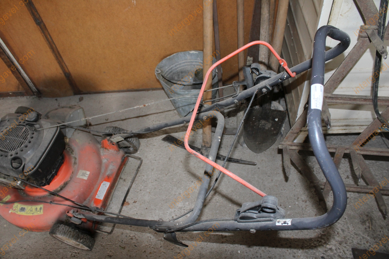 Tolókaros fűnyíró - Husqvarna 7