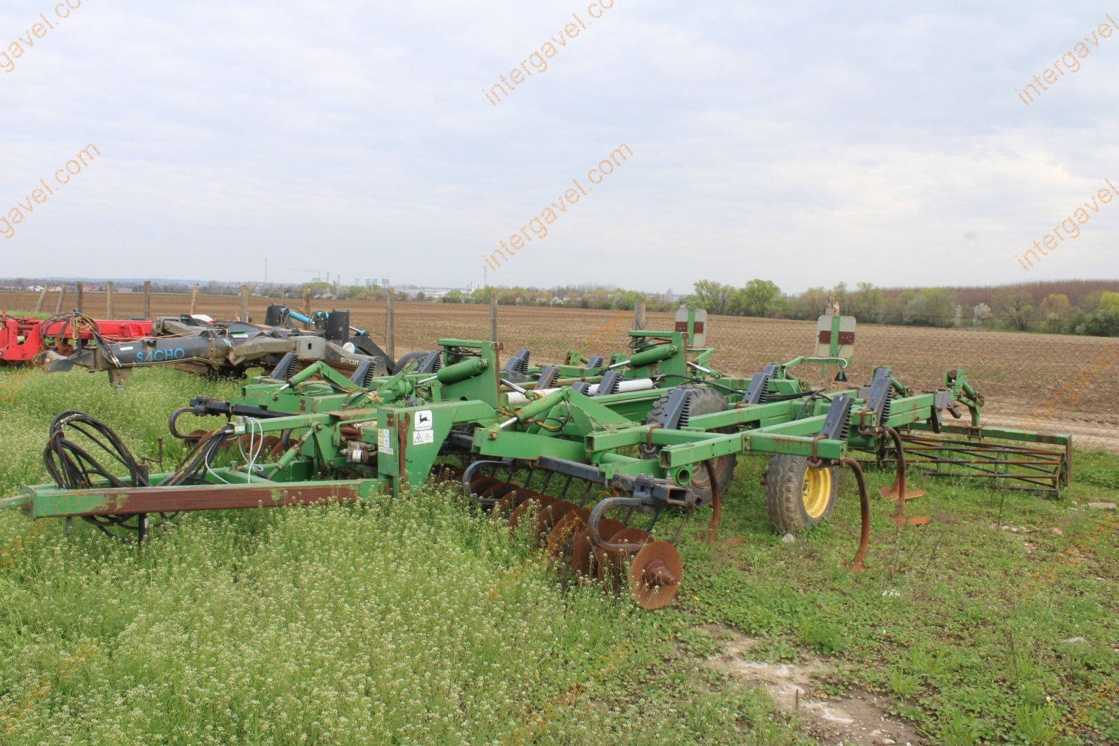 Mulcs kultivátor - John Deere 2