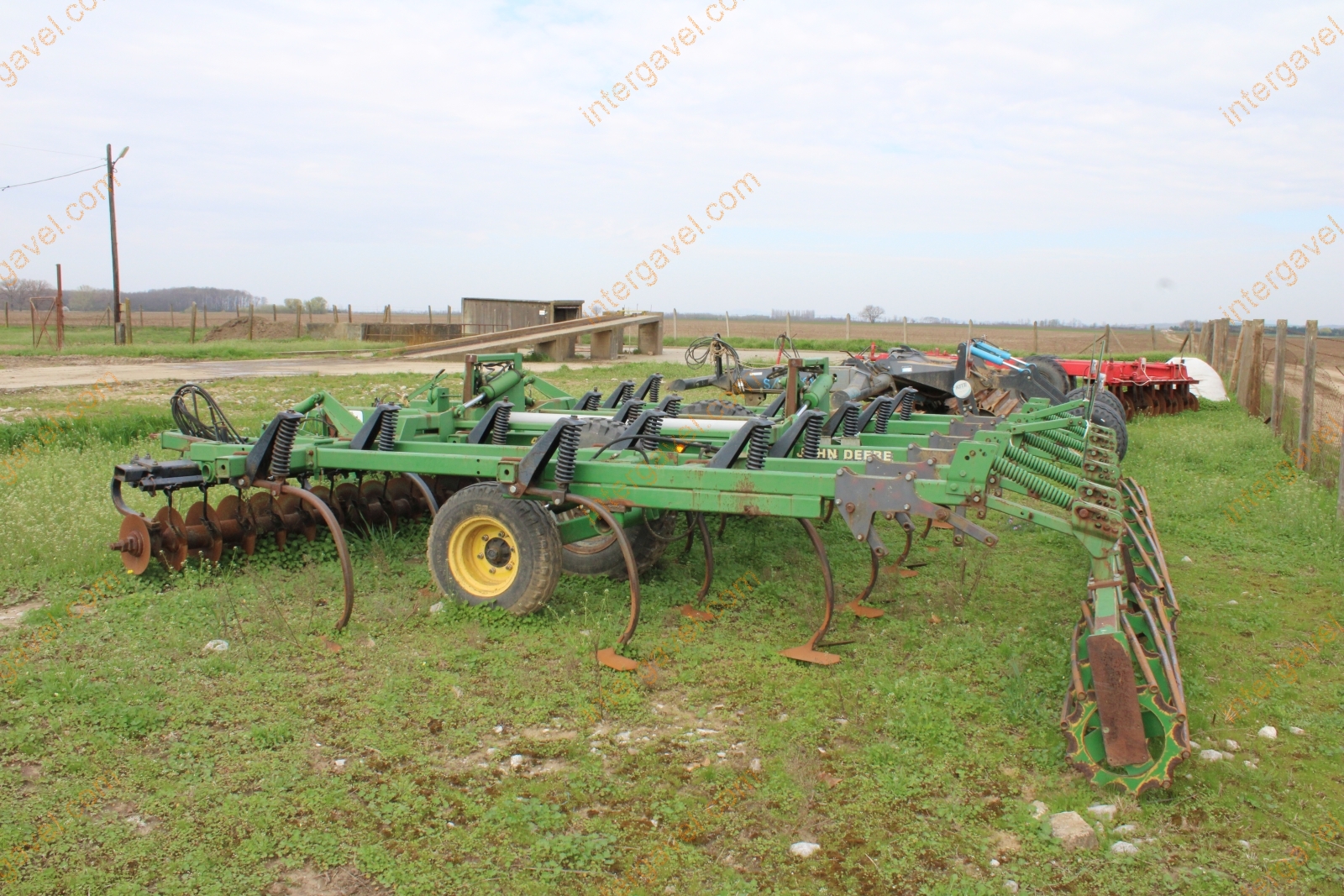 Mulcs kultivátor - John Deere 3