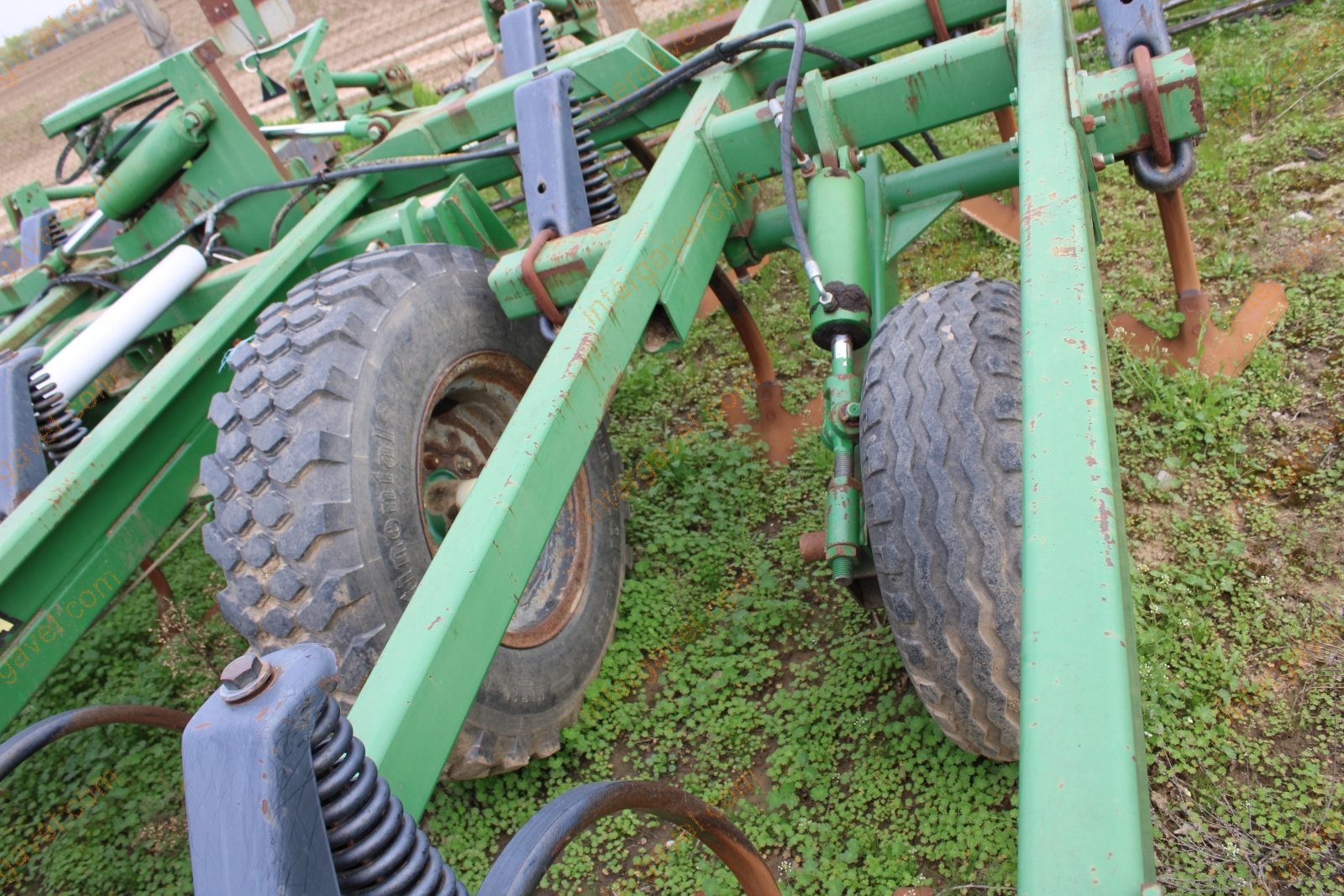 Mulcs kultivátor - John Deere 8