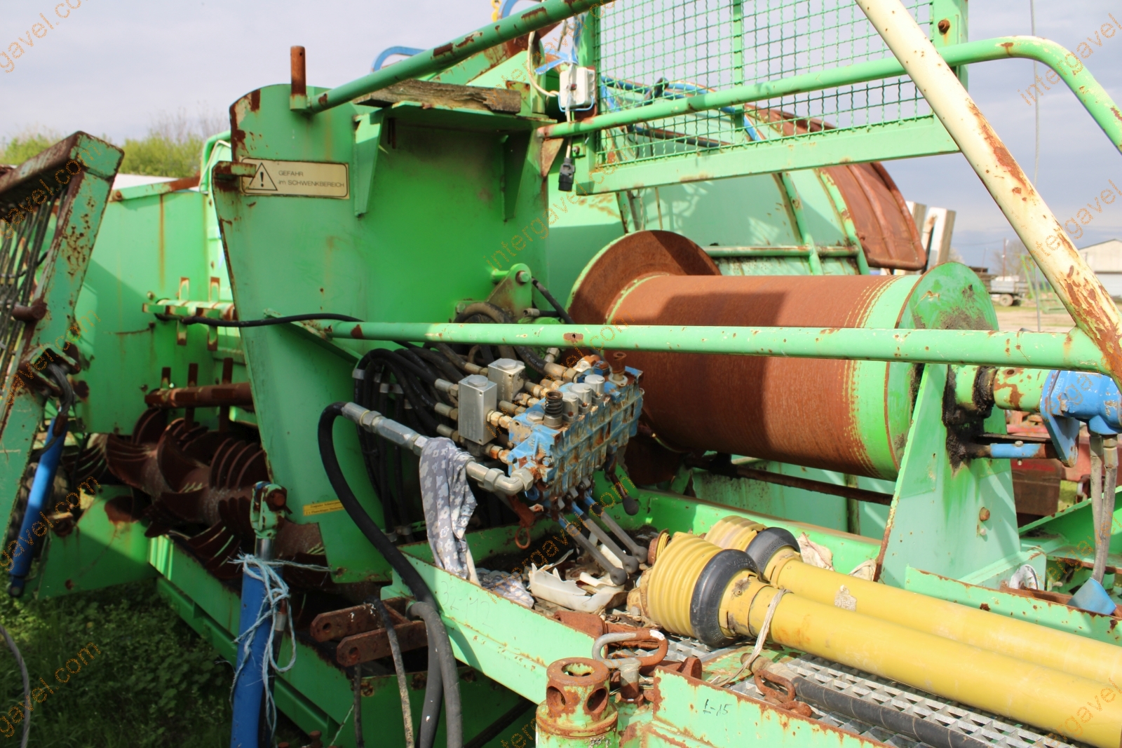 AG BAG silótöltő 16