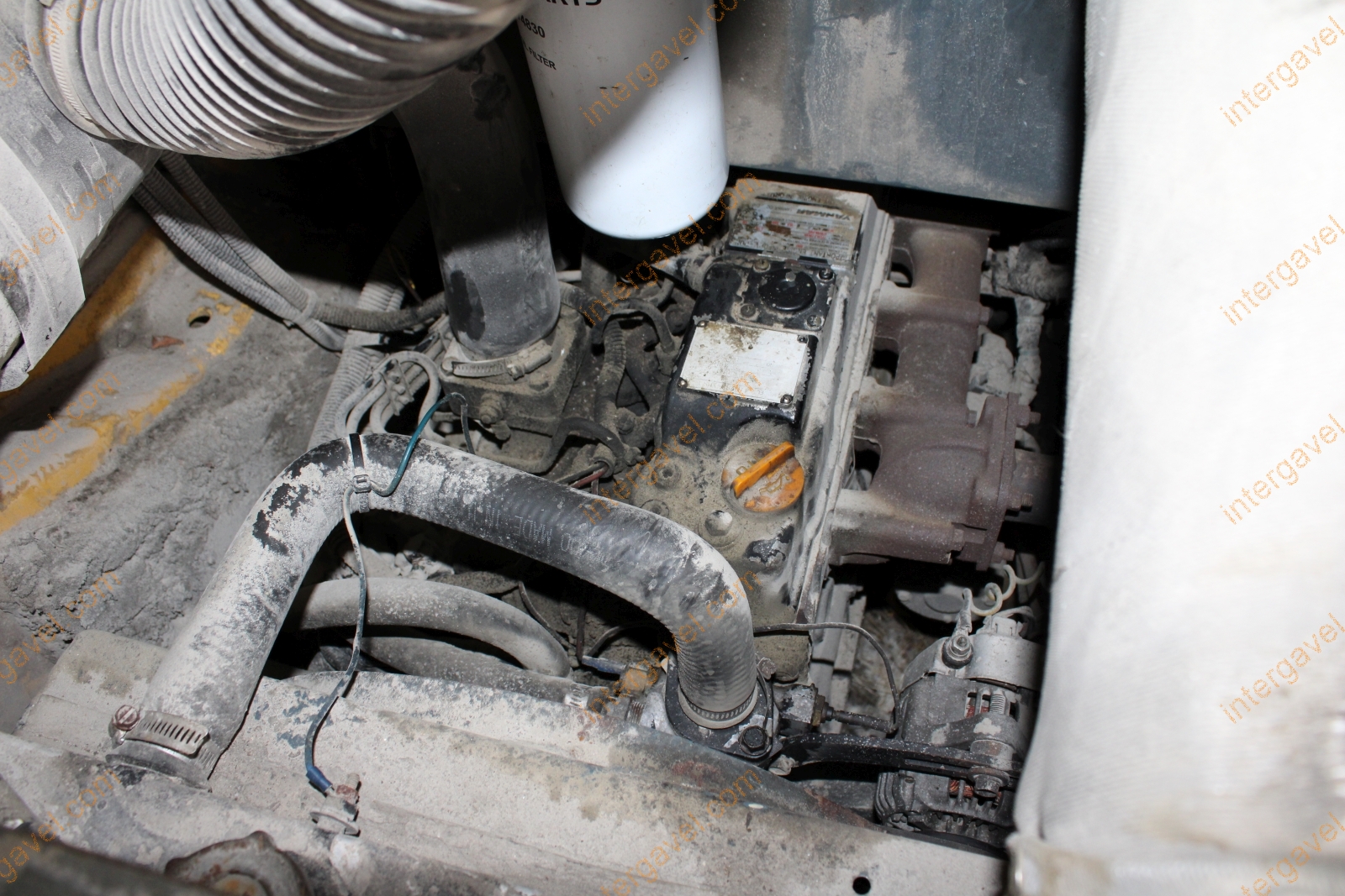 Csúszókormányzású rakodó - GEHL 13