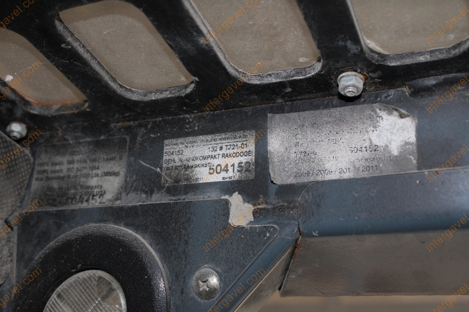 Csúszókormányzású rakodó - GEHL 24