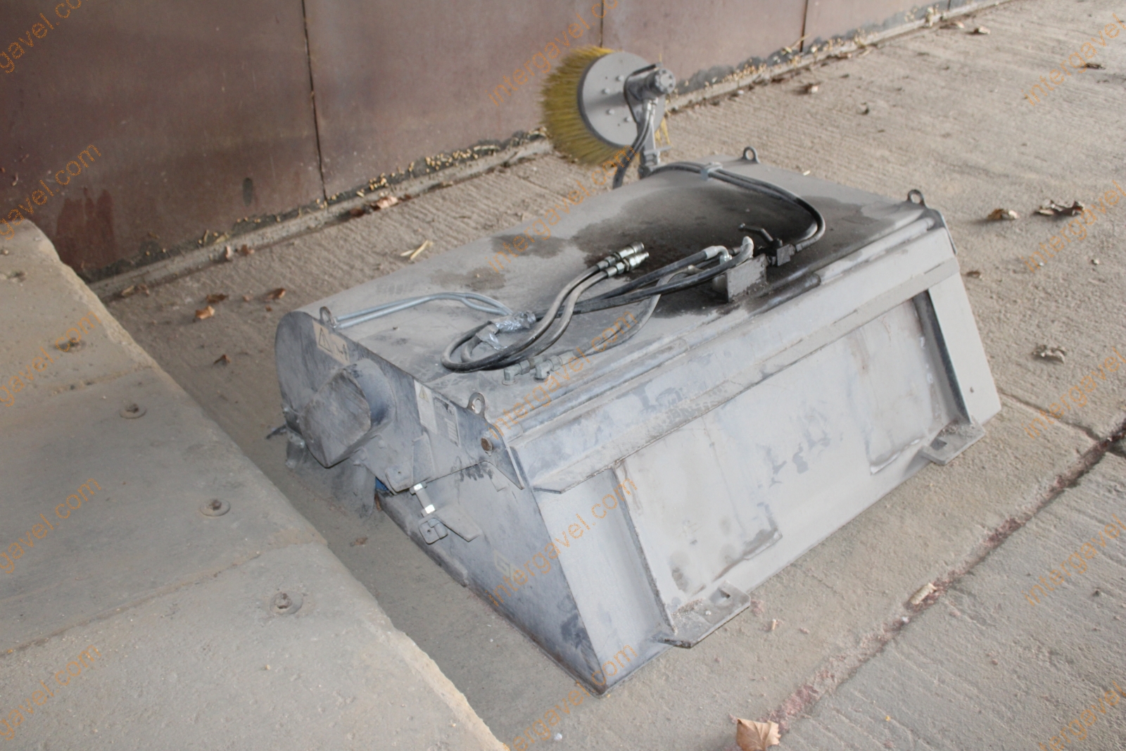 Csúszókormányzású rakodó - GEHL 34