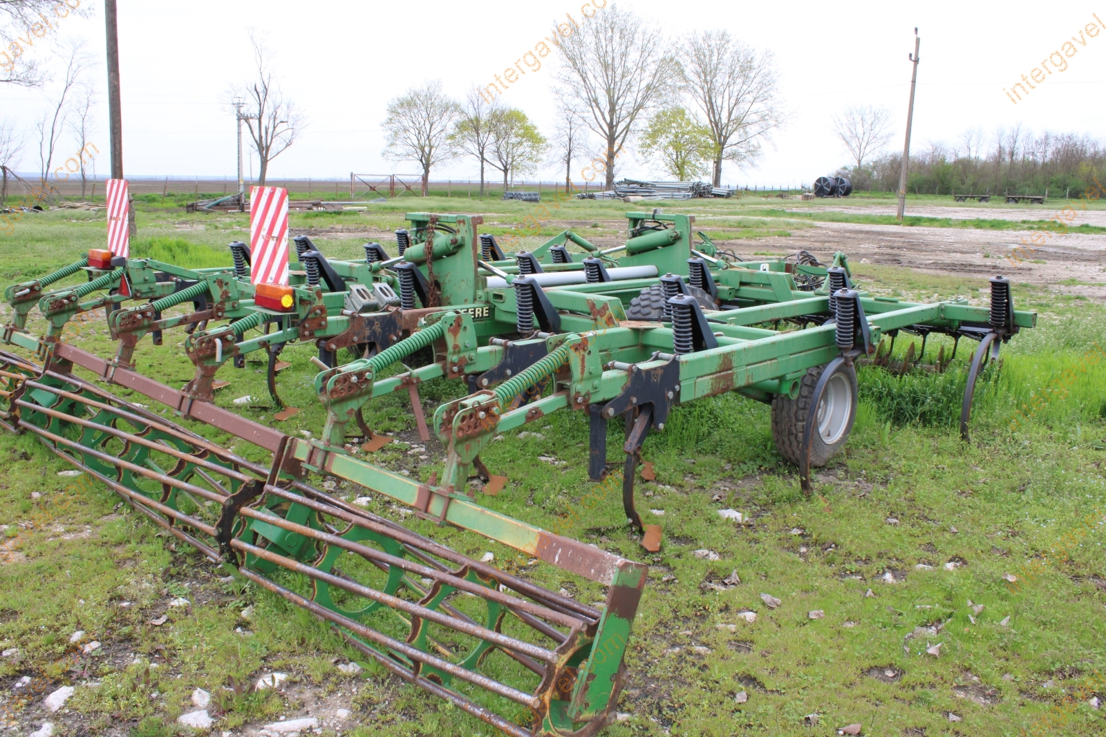 Mulcs kultivátor - John Deere 4