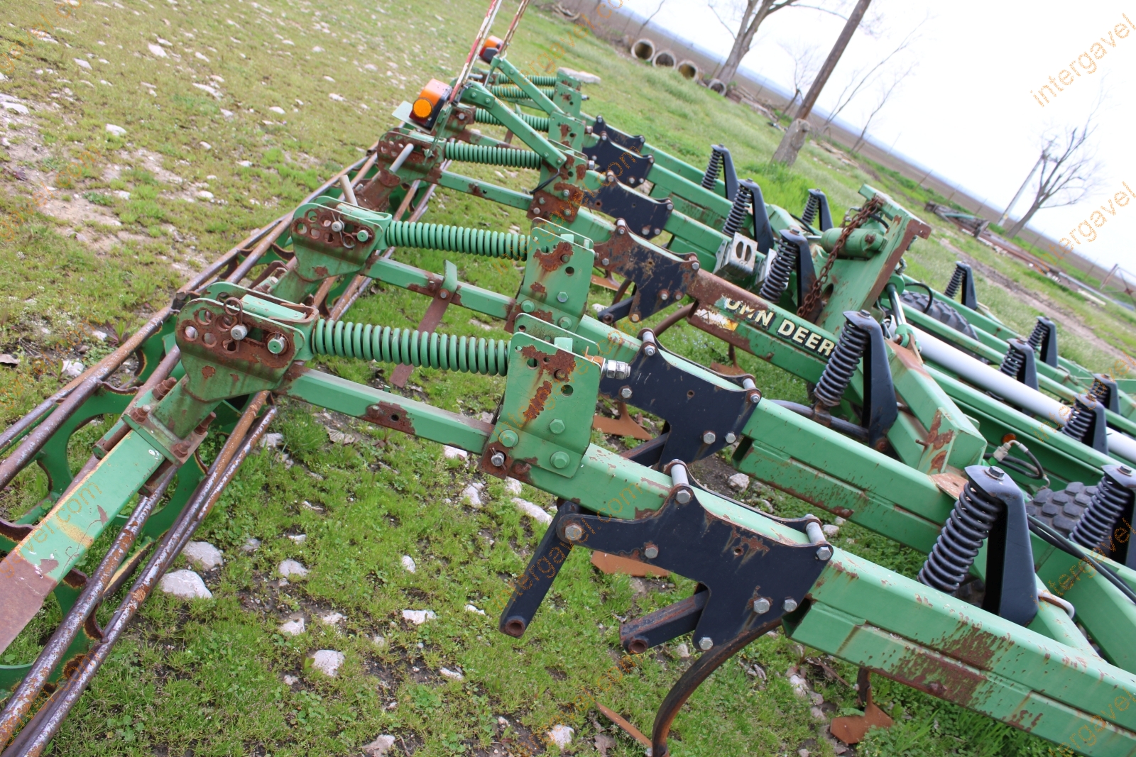 Mulcs kultivátor - John Deere 11