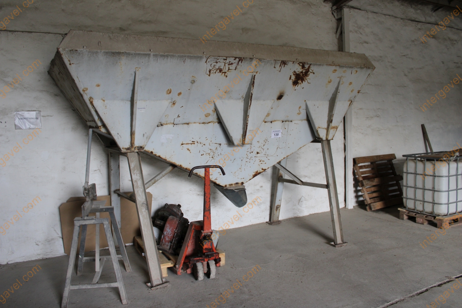 Konténertöltő berendezés