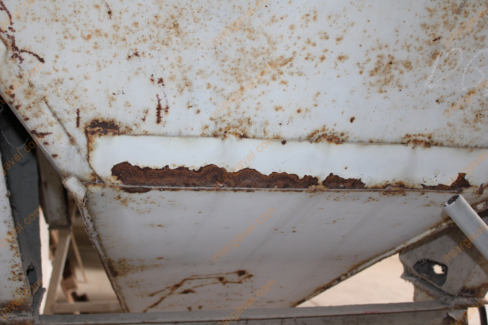 Konténertöltő berendezés 8