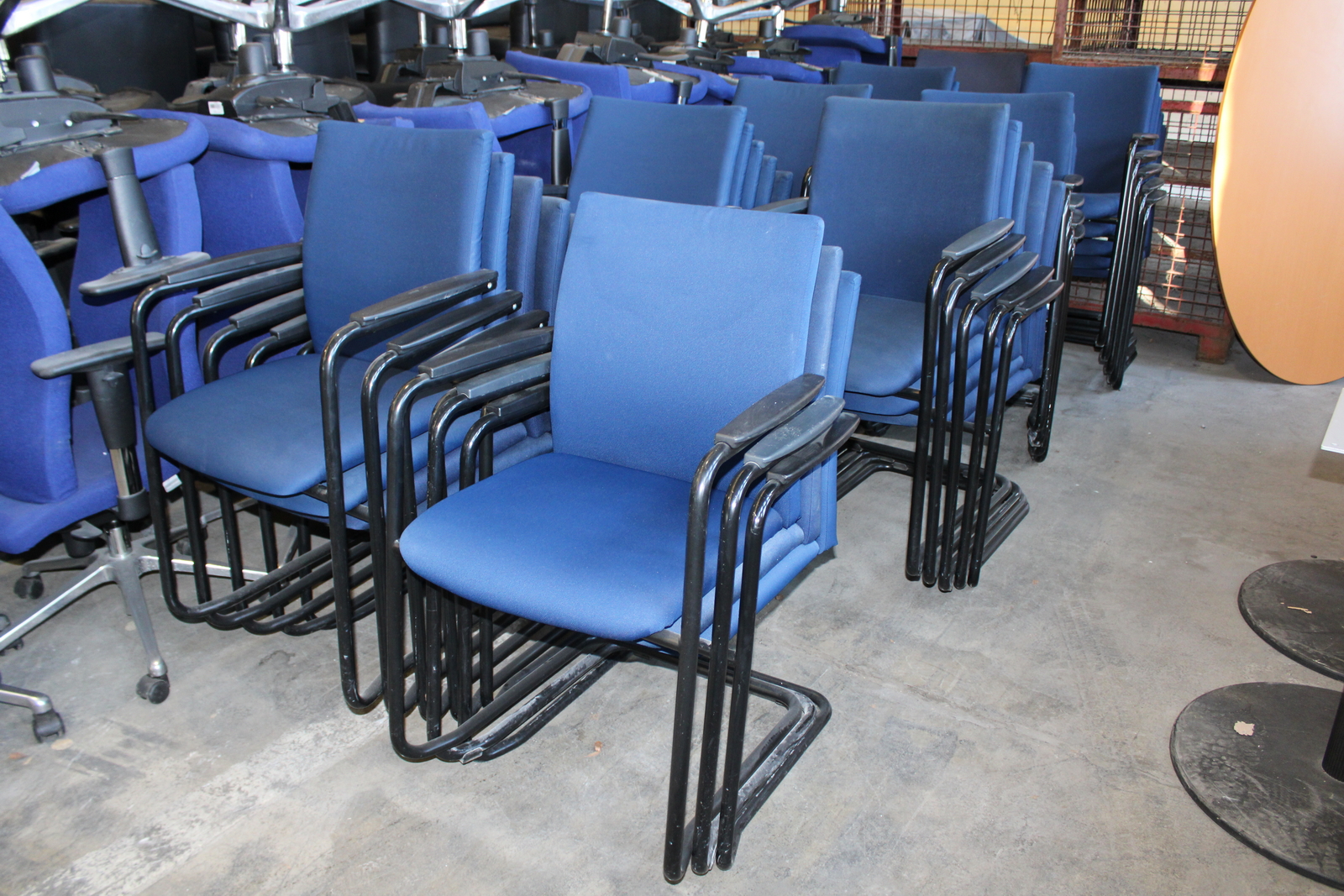 Tárgyalószék (kék)