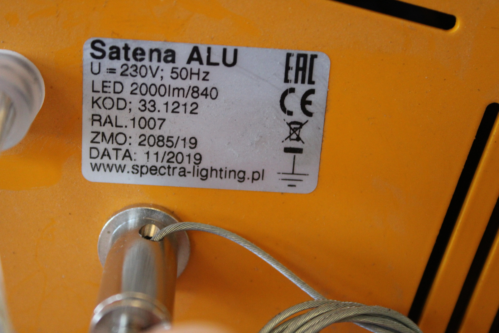 Lámpa (sárga és fehér) 3