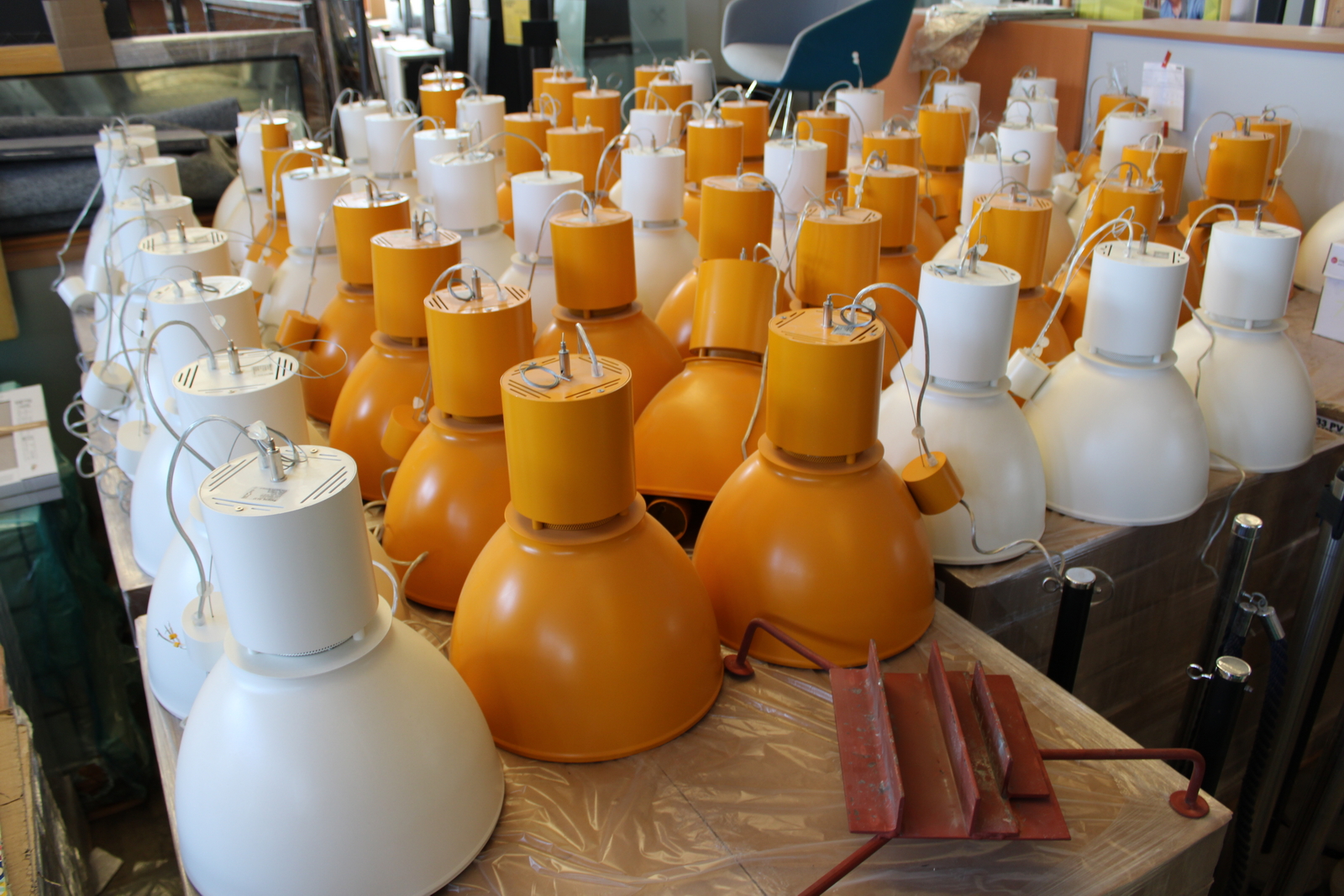 Lámpa (sárga és fehér) 6