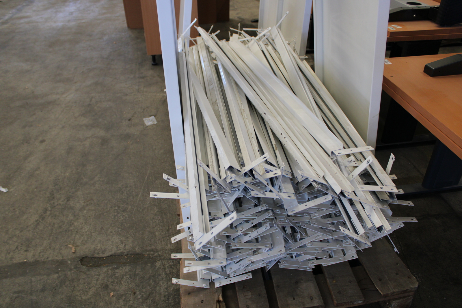 Polcos állvány elemek 28