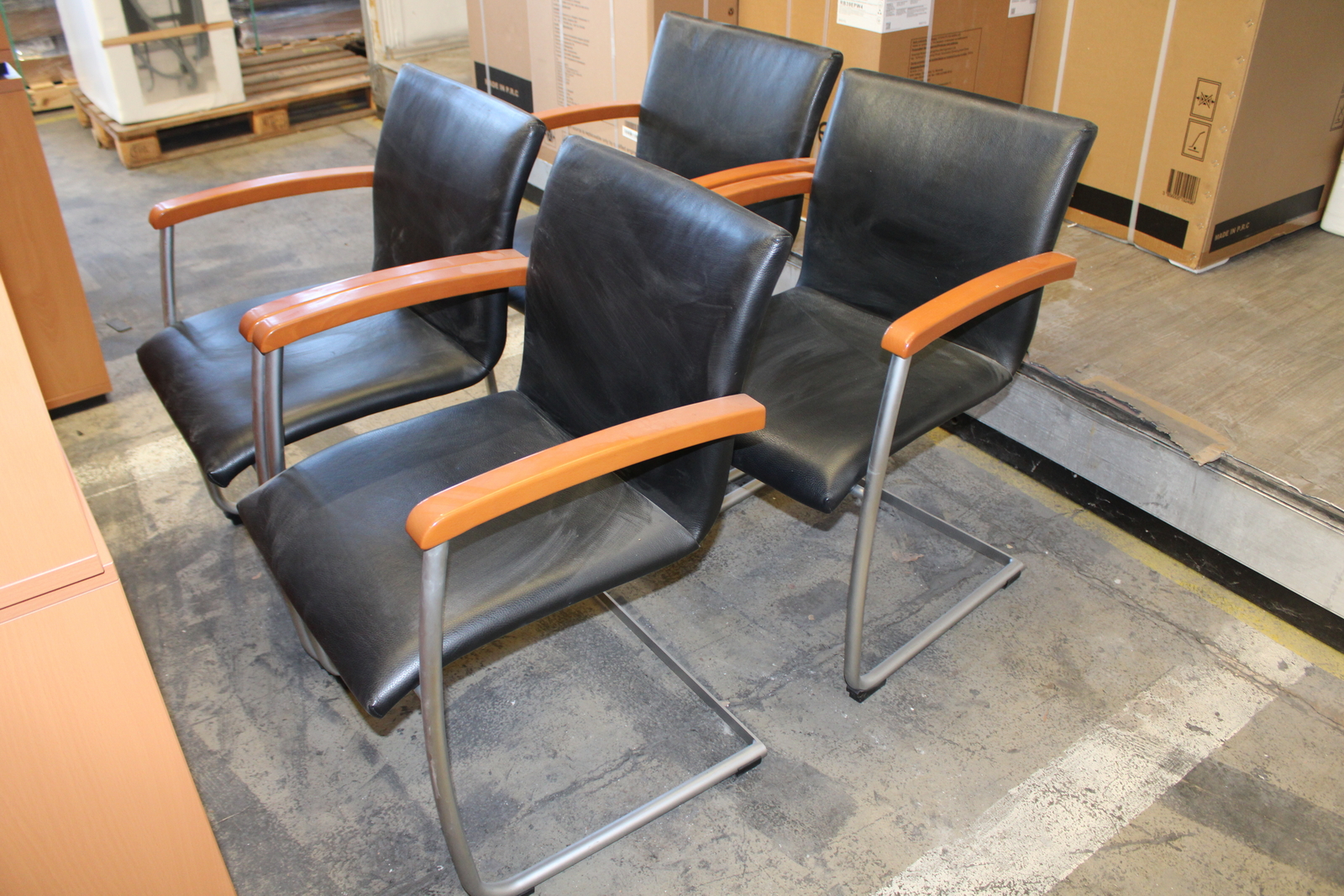 Tárgyalószék (fekete-bőr) 2