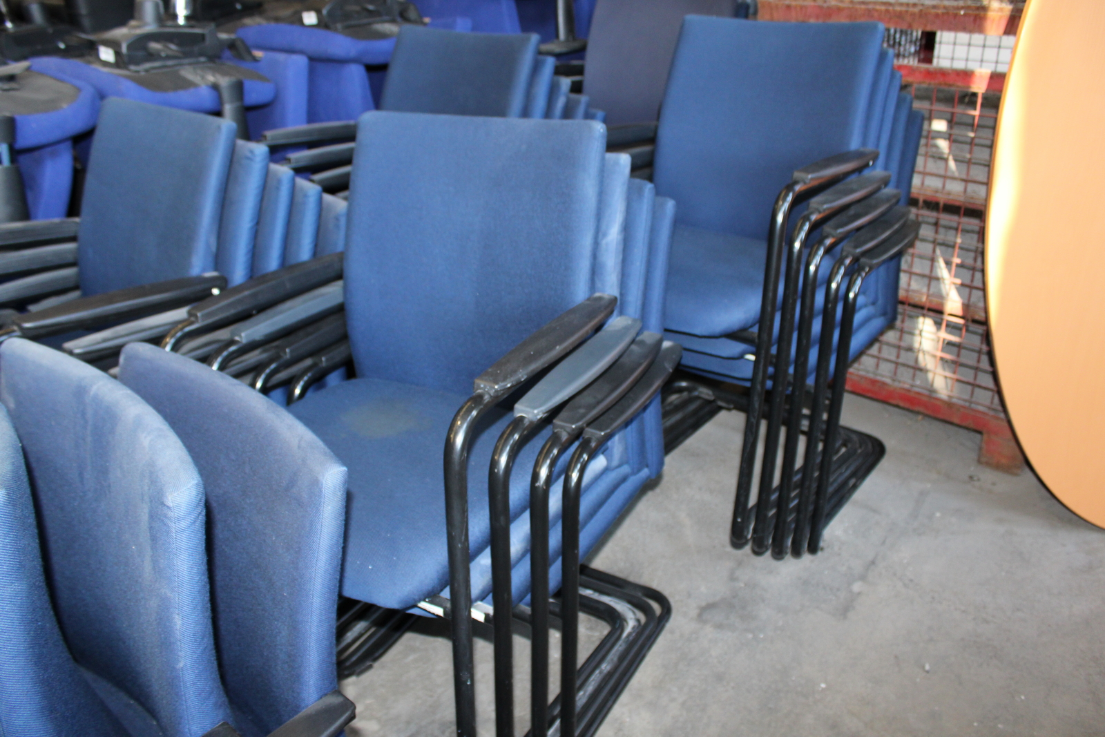 Tárgyalószék (kék) 2