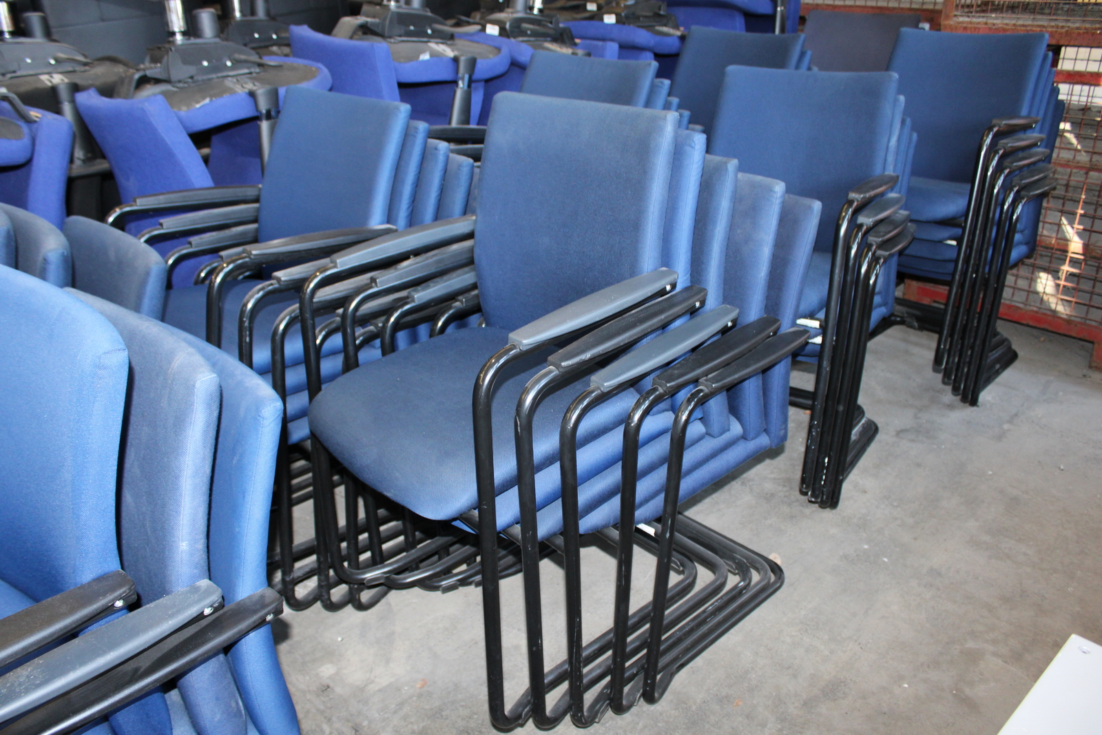 Tárgyalószék (kék)