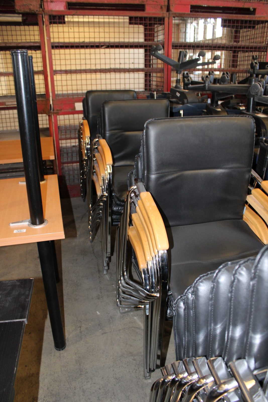 Tárgyalószék (fekete-bőr) 4