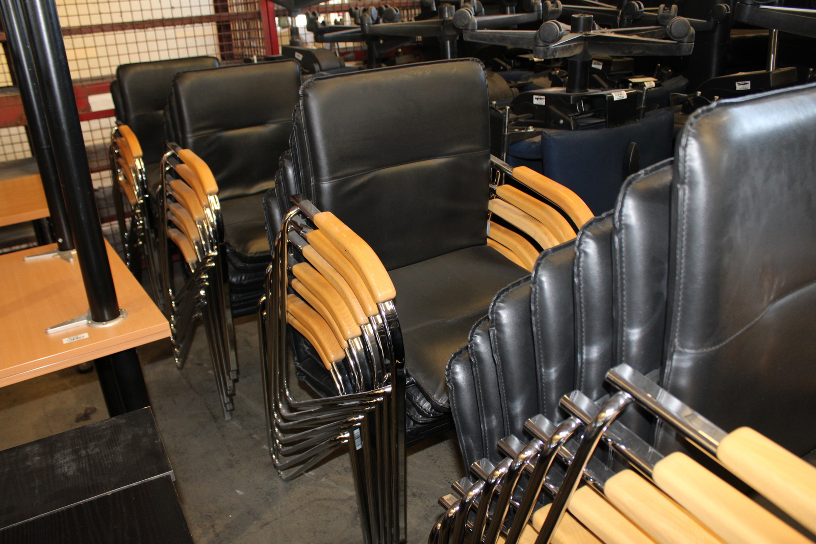 Tárgyalószék (fekete-bőr) 2