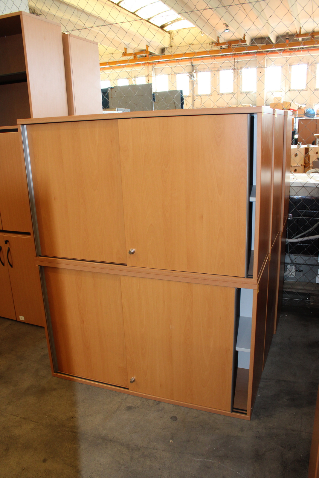 Polcos szekrény (Svoboda- alsó és felső szekrény) 8