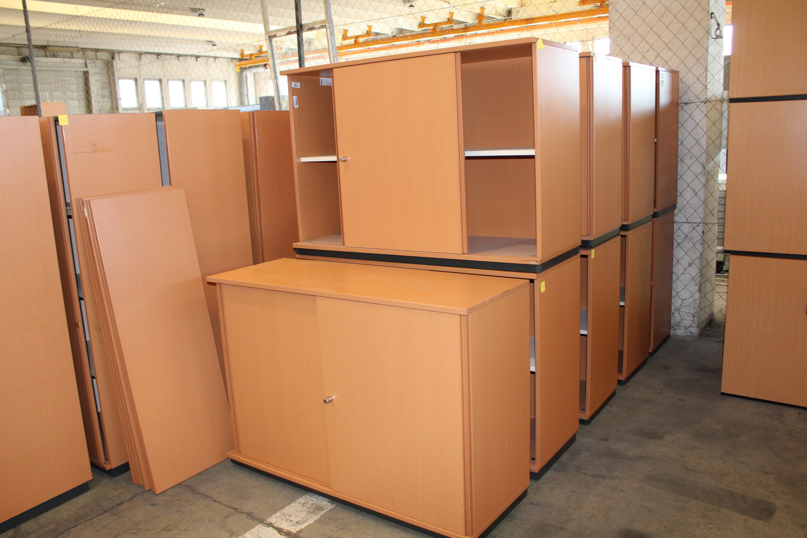 Polcos szekrény (Bene-alsó és felső szekrény)