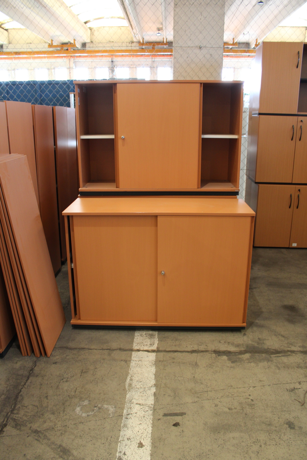 Polcos szekrény (Bene-alsó és felső szekrény) 2