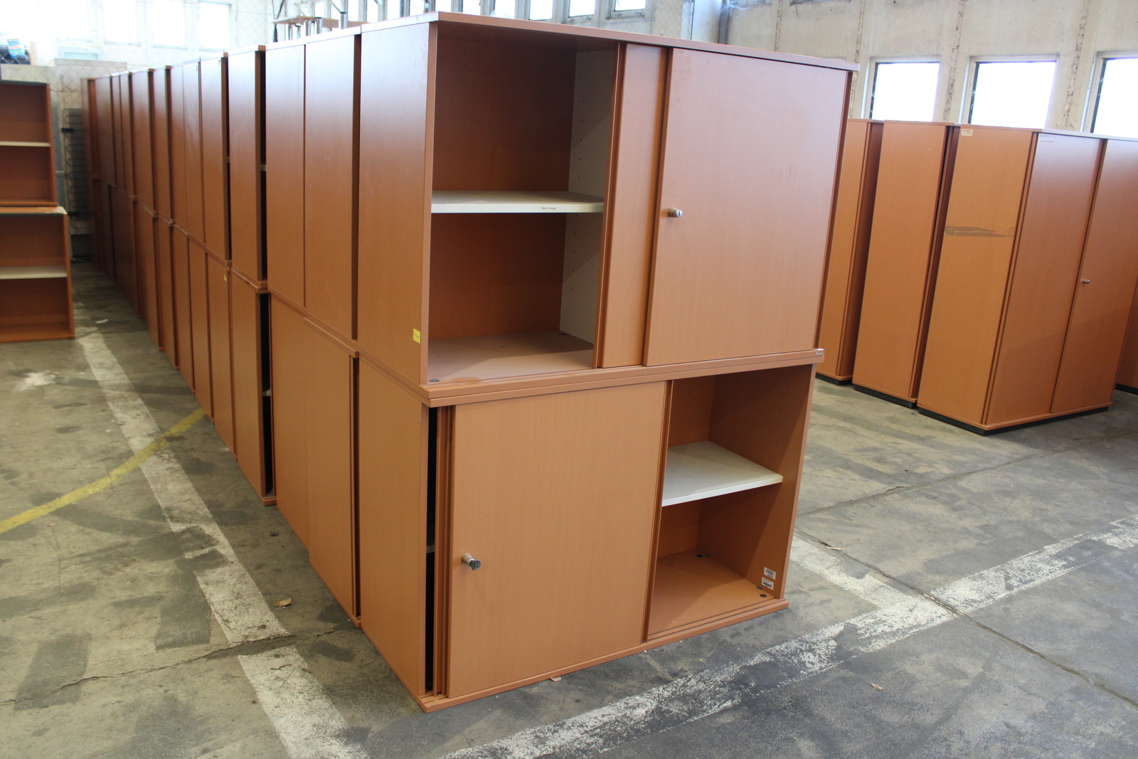 Polcos szekrény (Bene-alsó és felső szekrény) 6