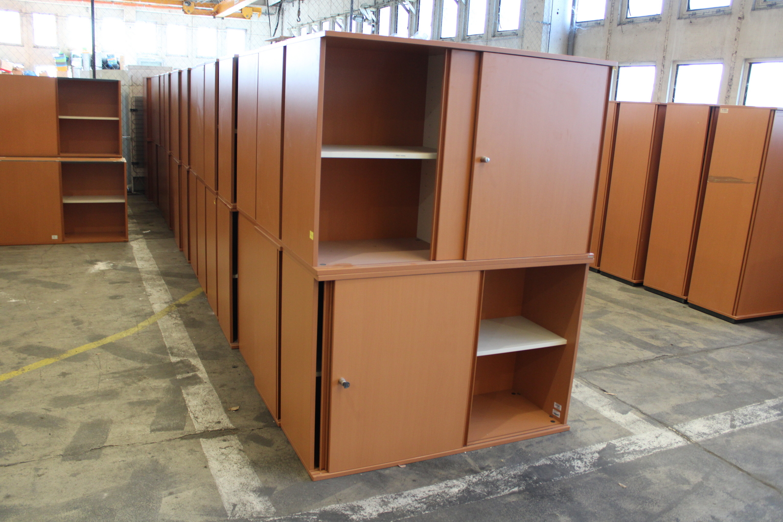 Polcos szekrény (Bene-alsó és felső szekrény) 11