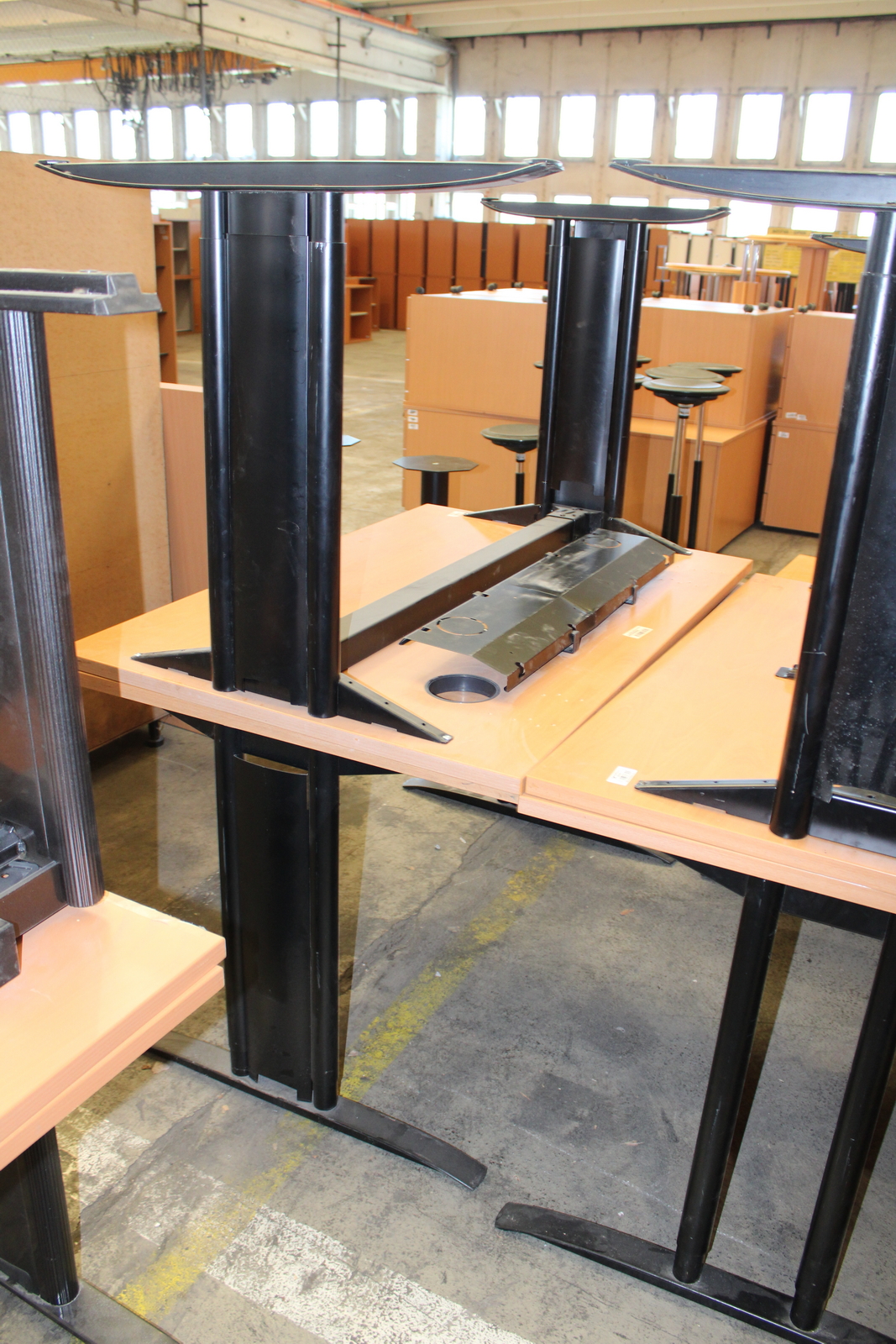 Vegyes íróasztalok 6