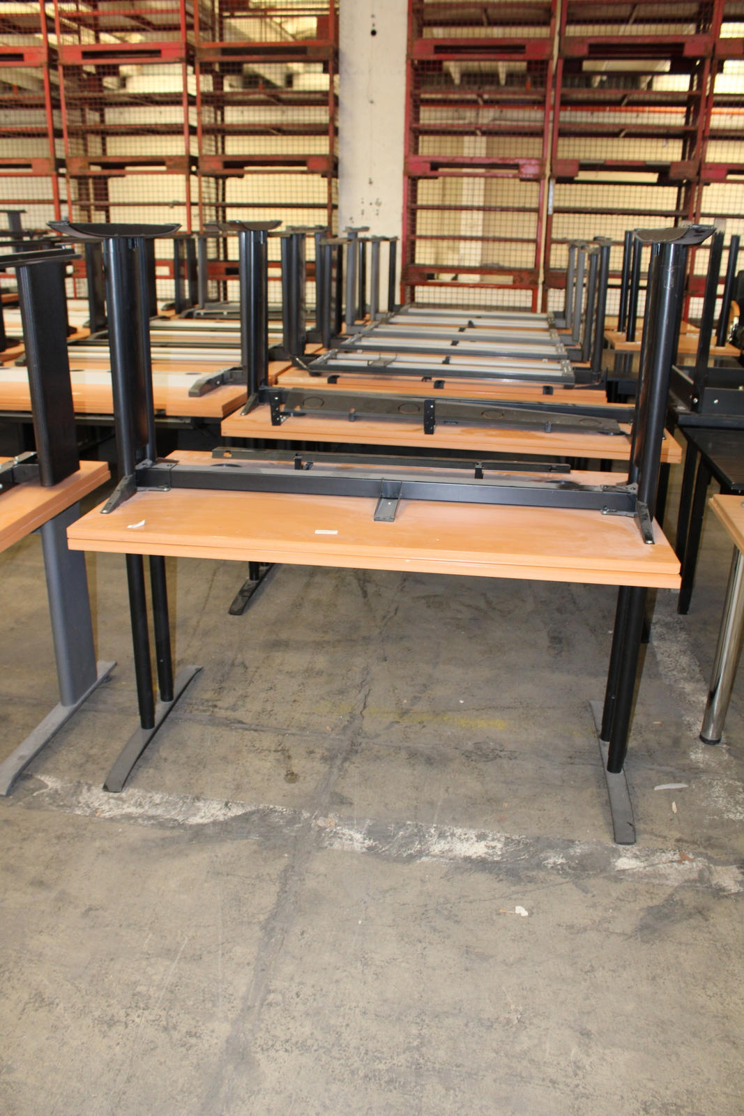 Vegyes íróasztalok 11