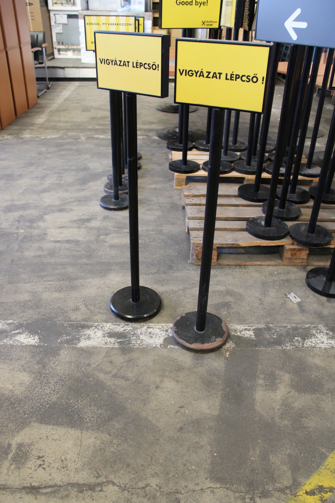 Tábla (vigyázz lépcső)