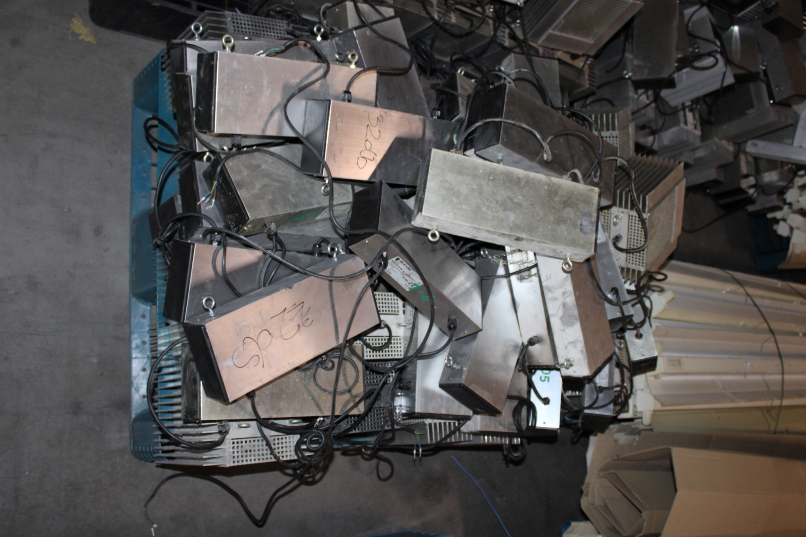 Berton higbay Led lámpa, driver-rel 3