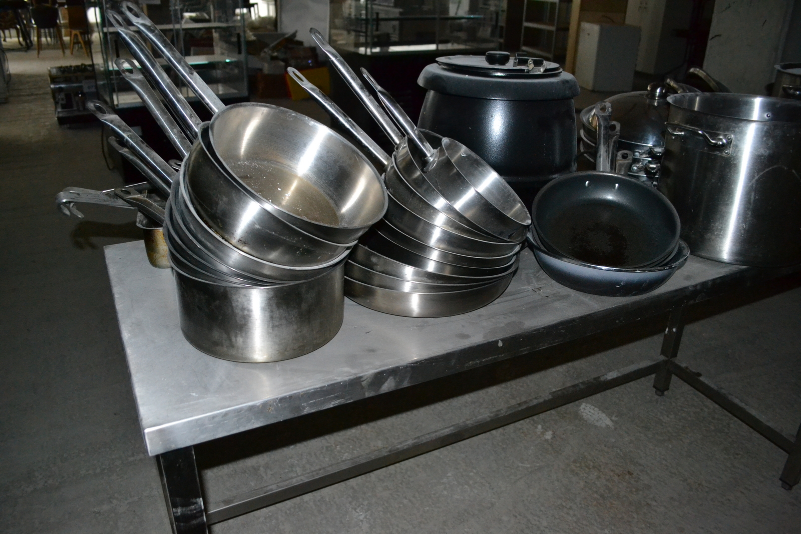 Edények és levesmelegentartó 5