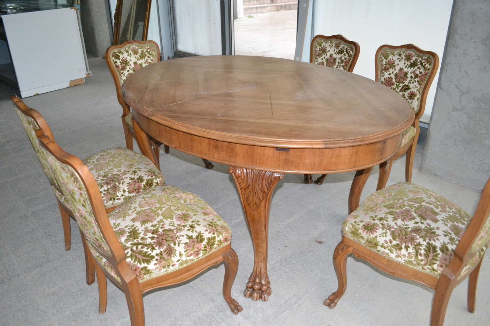 Asztal és székek 5