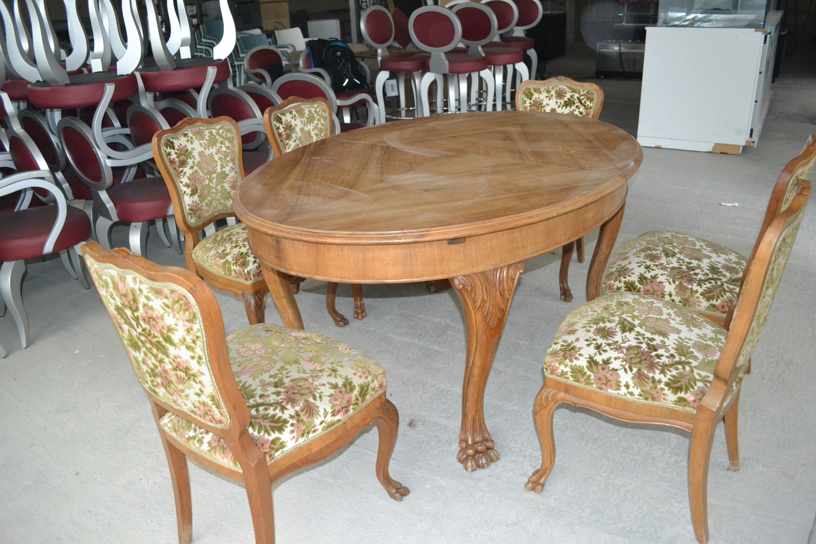 Asztal és székek 7