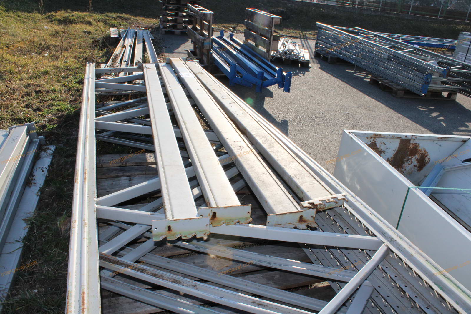 Raklapos állványelemek 13