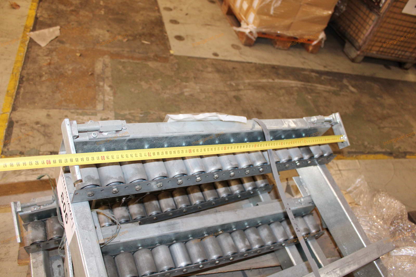 Görgős tároló keret 9