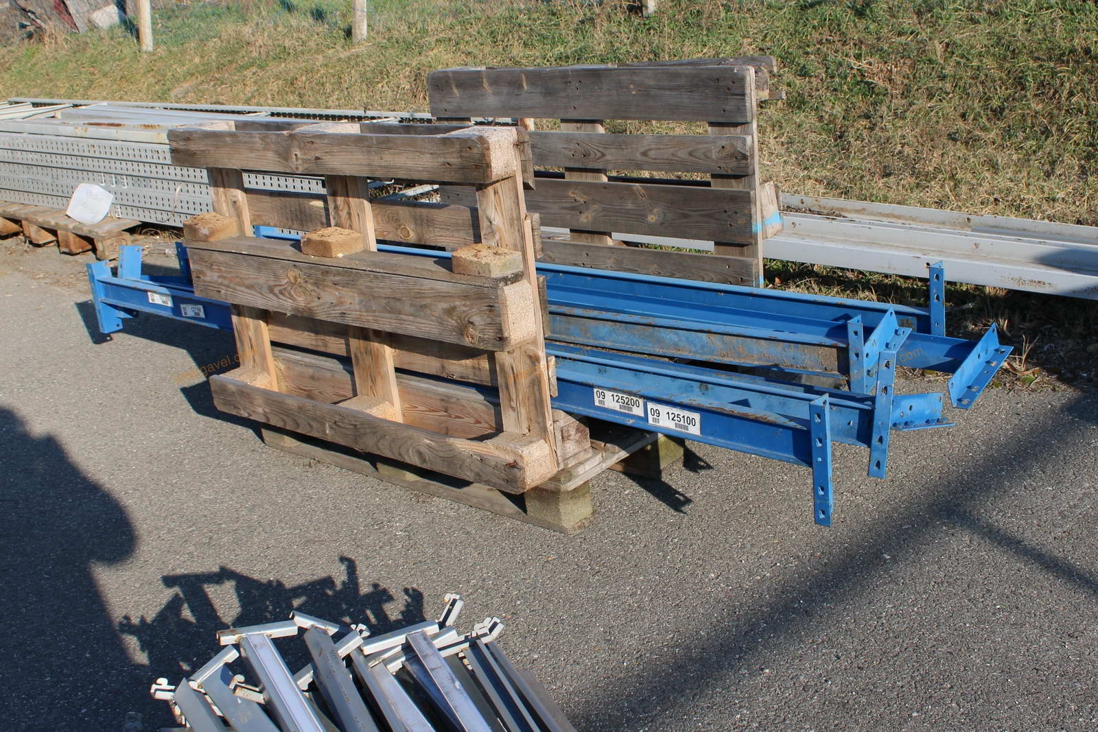 Vegyes raklapos állványelemek 9