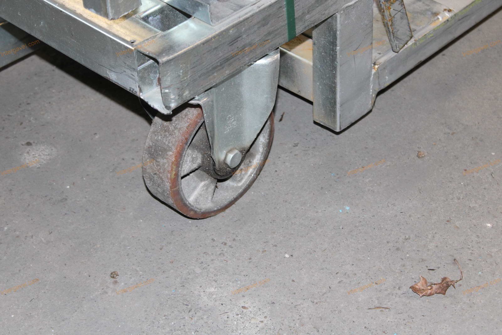 Raklapszállító kocsi 12