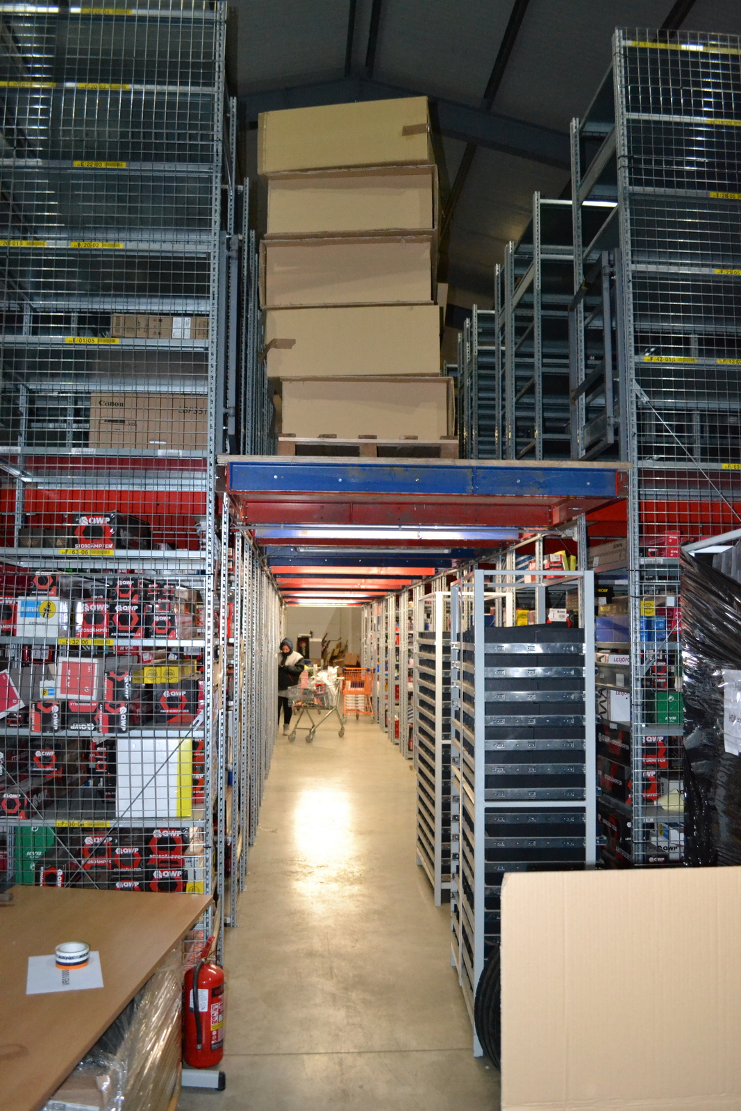 Kétszintes Schaefer polcos állványrendszer 10